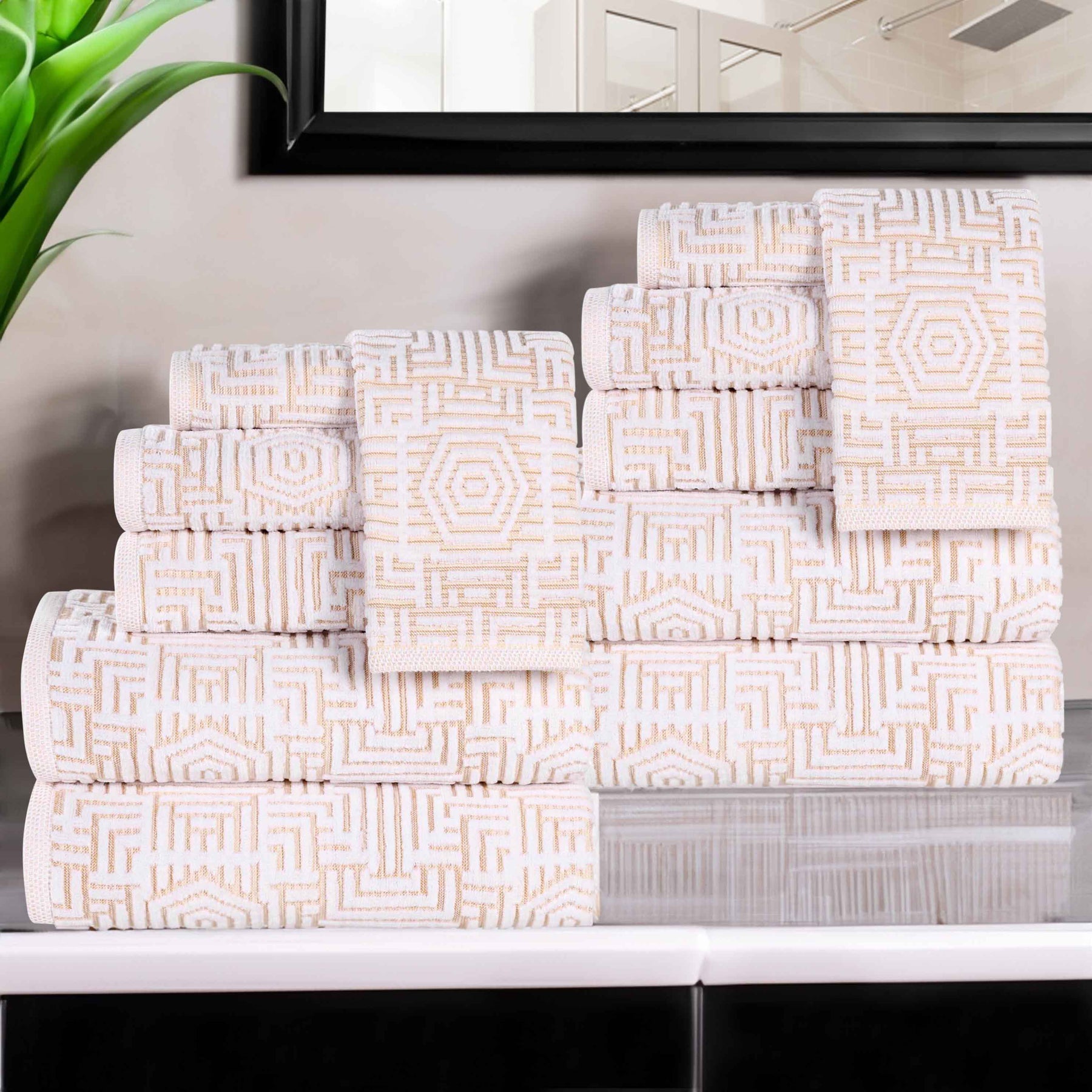 Cotton Modern Geometric Jacquard Plush Absorbent 12 Piece Towel Set - Gold