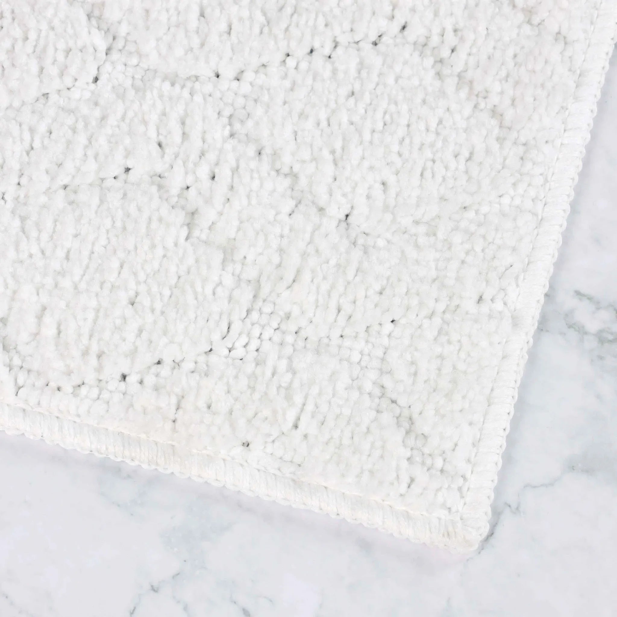 Brou Diamond Lattice Textured Machine Washable Bath Rugs, Set of 2 - Bath Rugs by Superior Brand