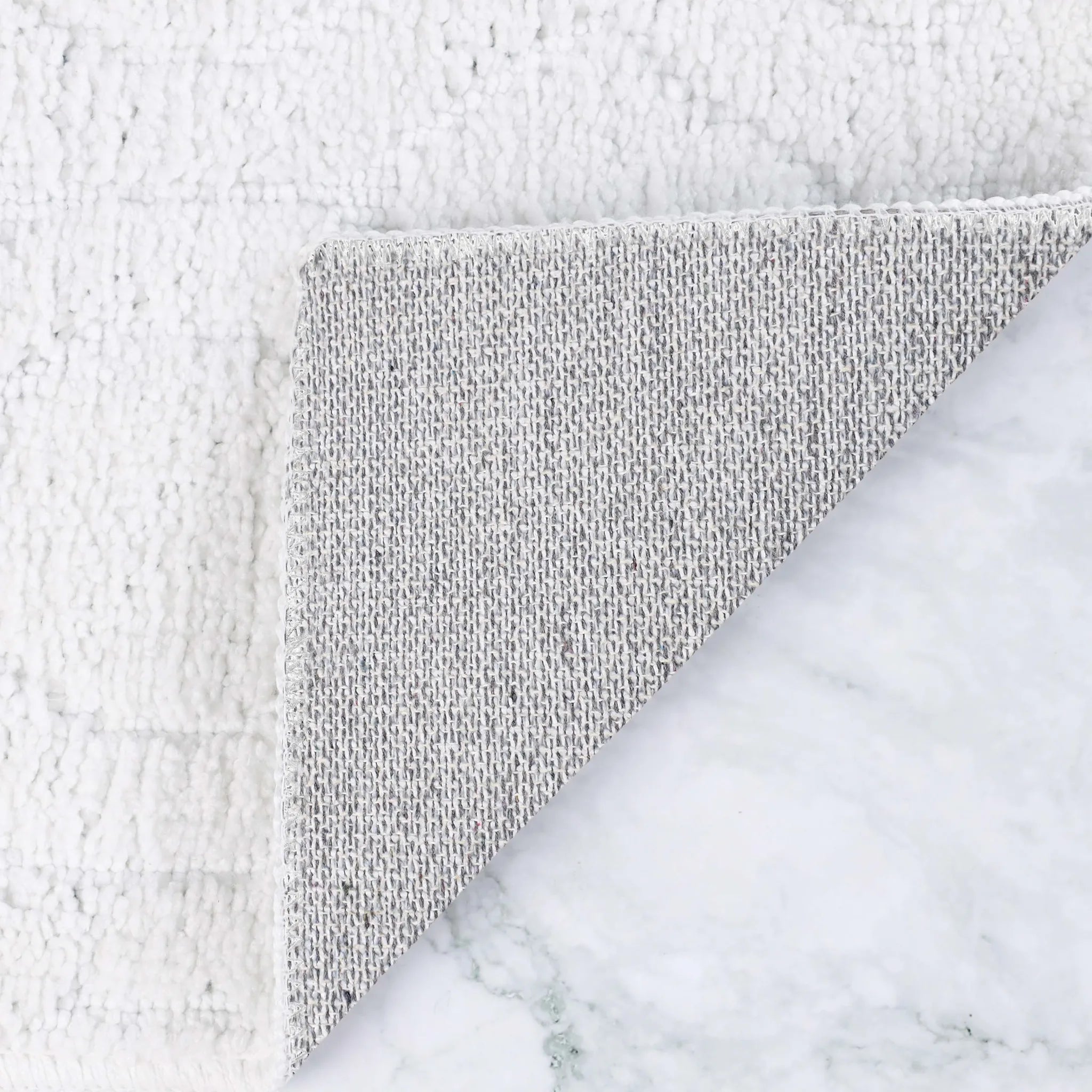 Brou Diamond Lattice Textured Machine Washable Bath Rugs, Set of 2 - Bath Rugs by Superior Brand