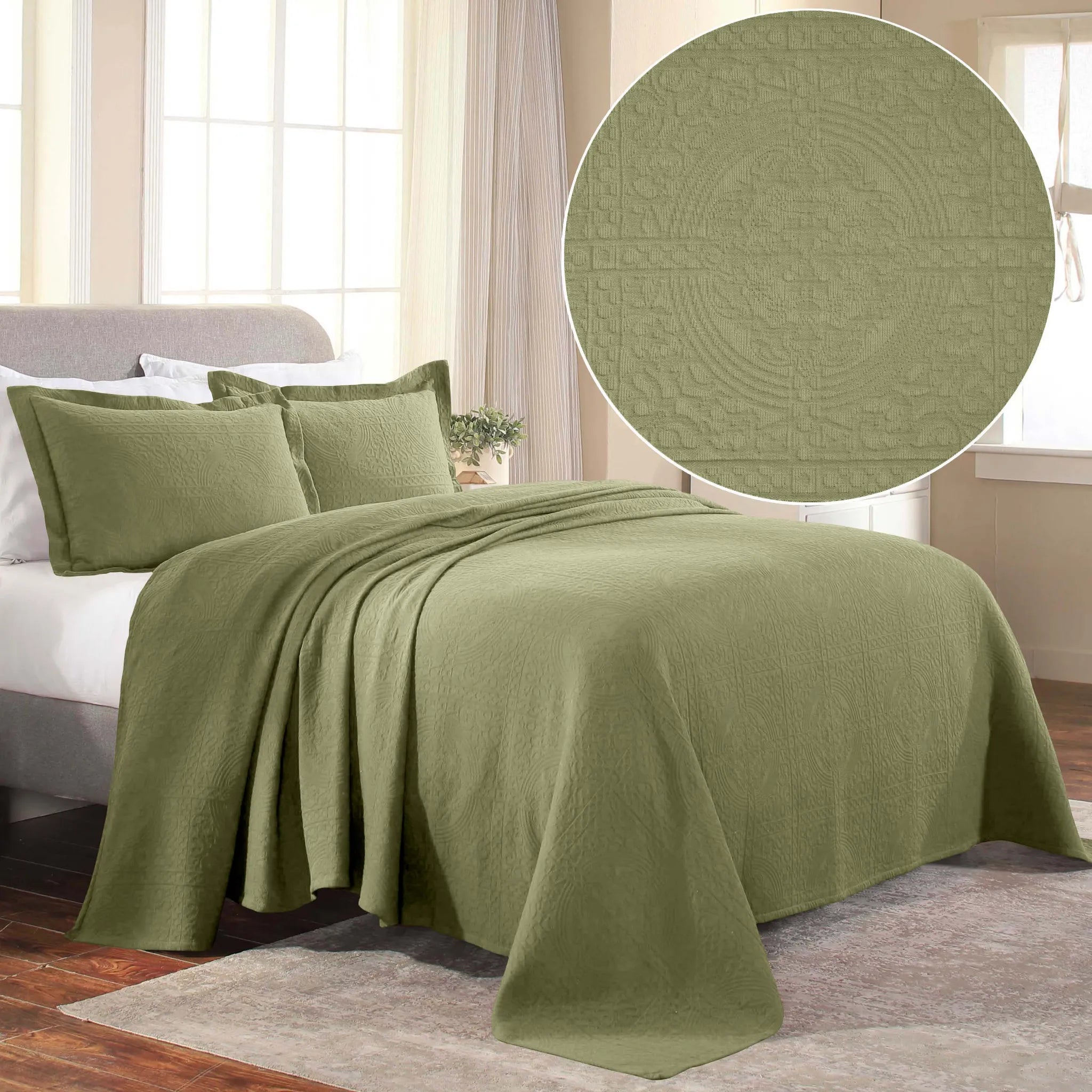 Fleur De Lis Jacquard Matelassé Cotton Medallion Bedspread Set