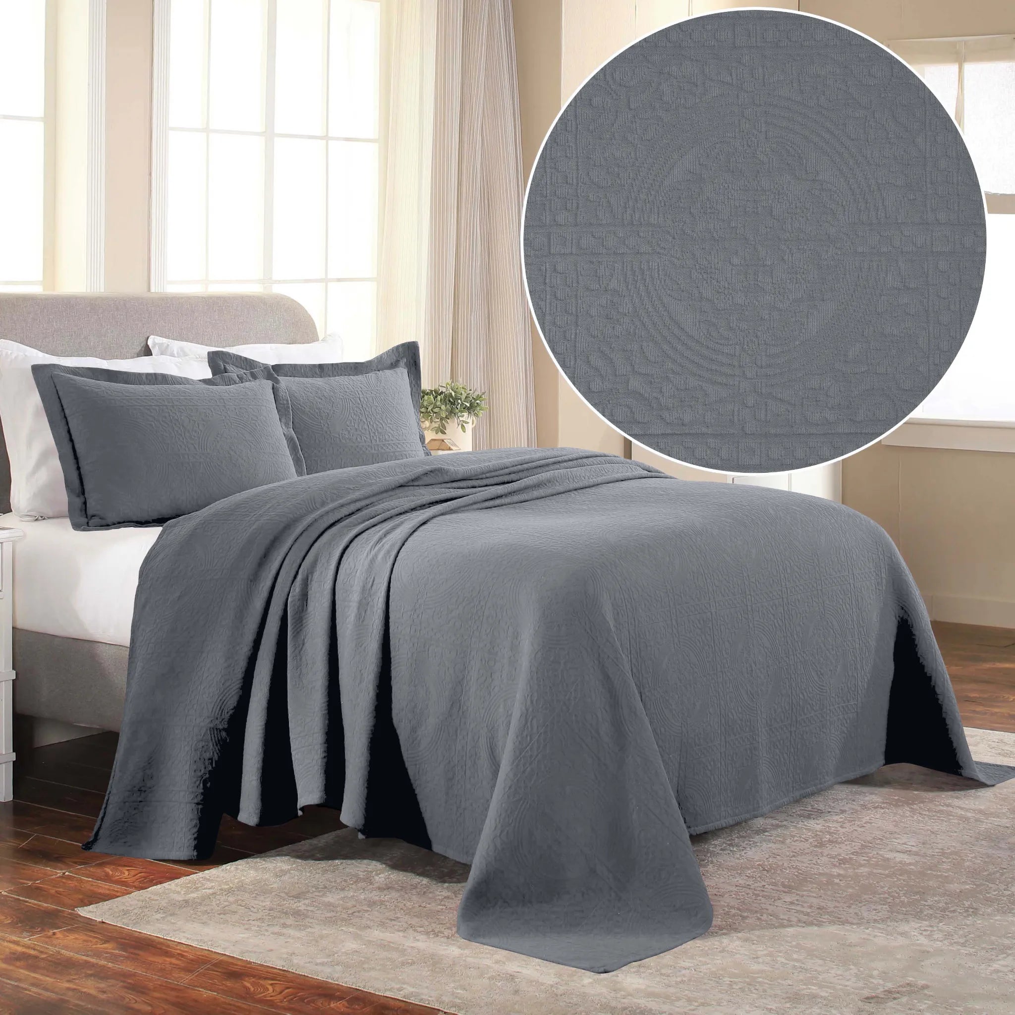 Fleur De Lis Jacquard Matelassé Cotton Medallion Bedspread Set