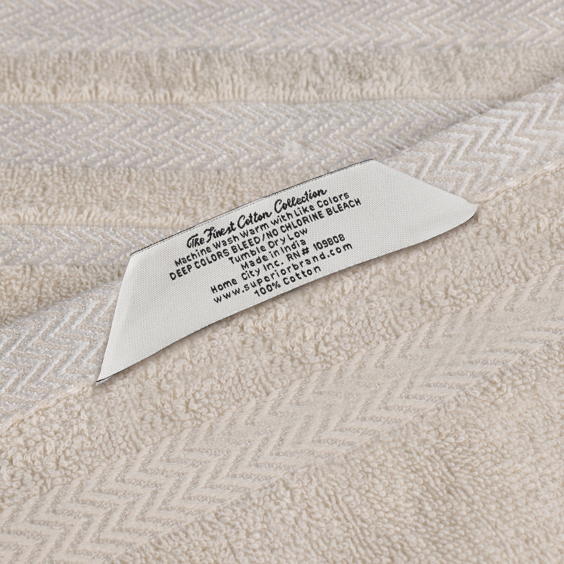 Zero Twist Cotton Dobby Border Plush Absorbent Bath Towel - Ivory