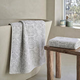 Jasper Cotton Geometric Jacquard Plush Bath Towel Set 2-Piece