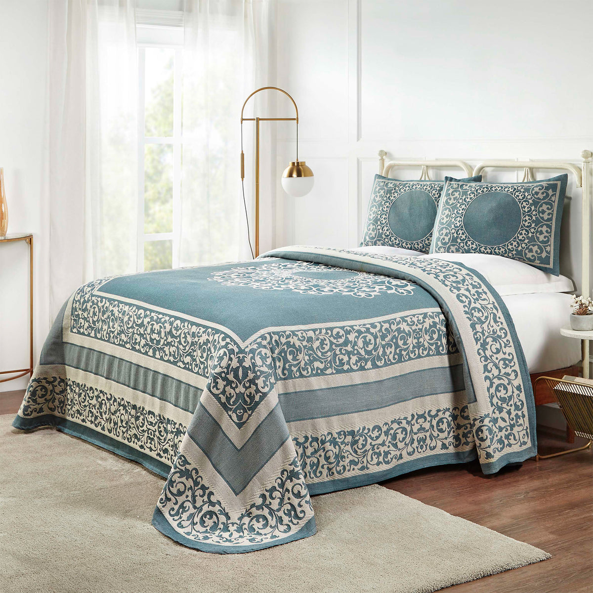 Superior Lyron Cotton Blend Woven Jacquard Vintage Floral Scroll Lightweight Bedspread and Sham Set