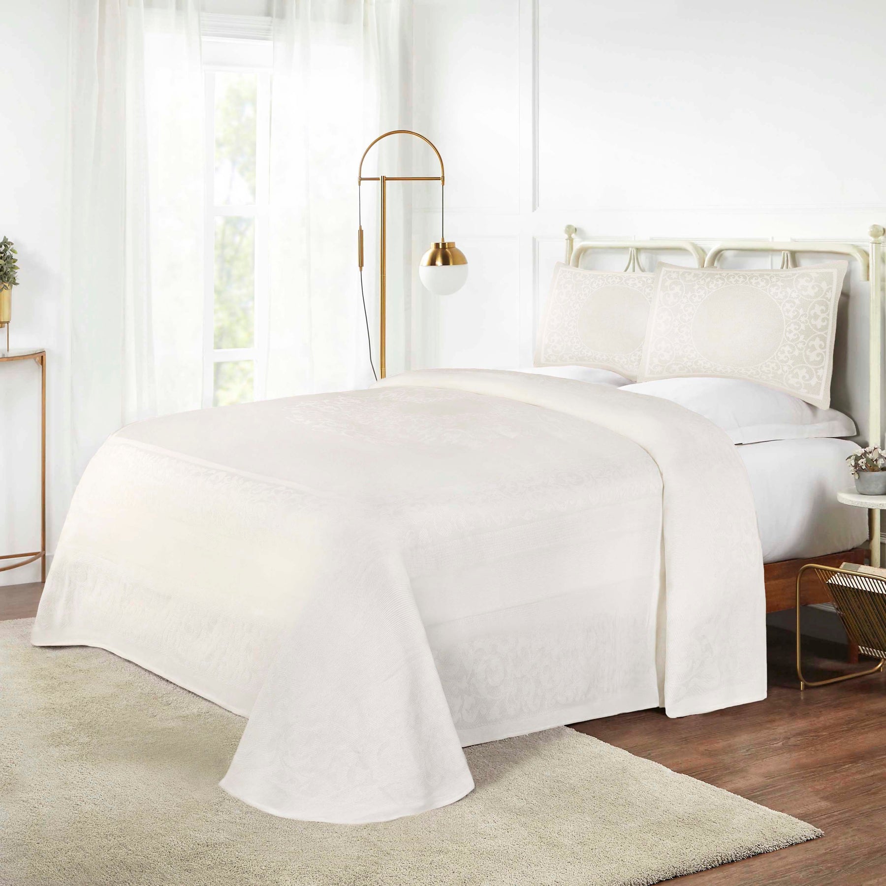 Superior Lyron Cotton Blend Woven Jacquard Vintage Floral Scroll Lightweight Bedspread and Sham Set  - Off White