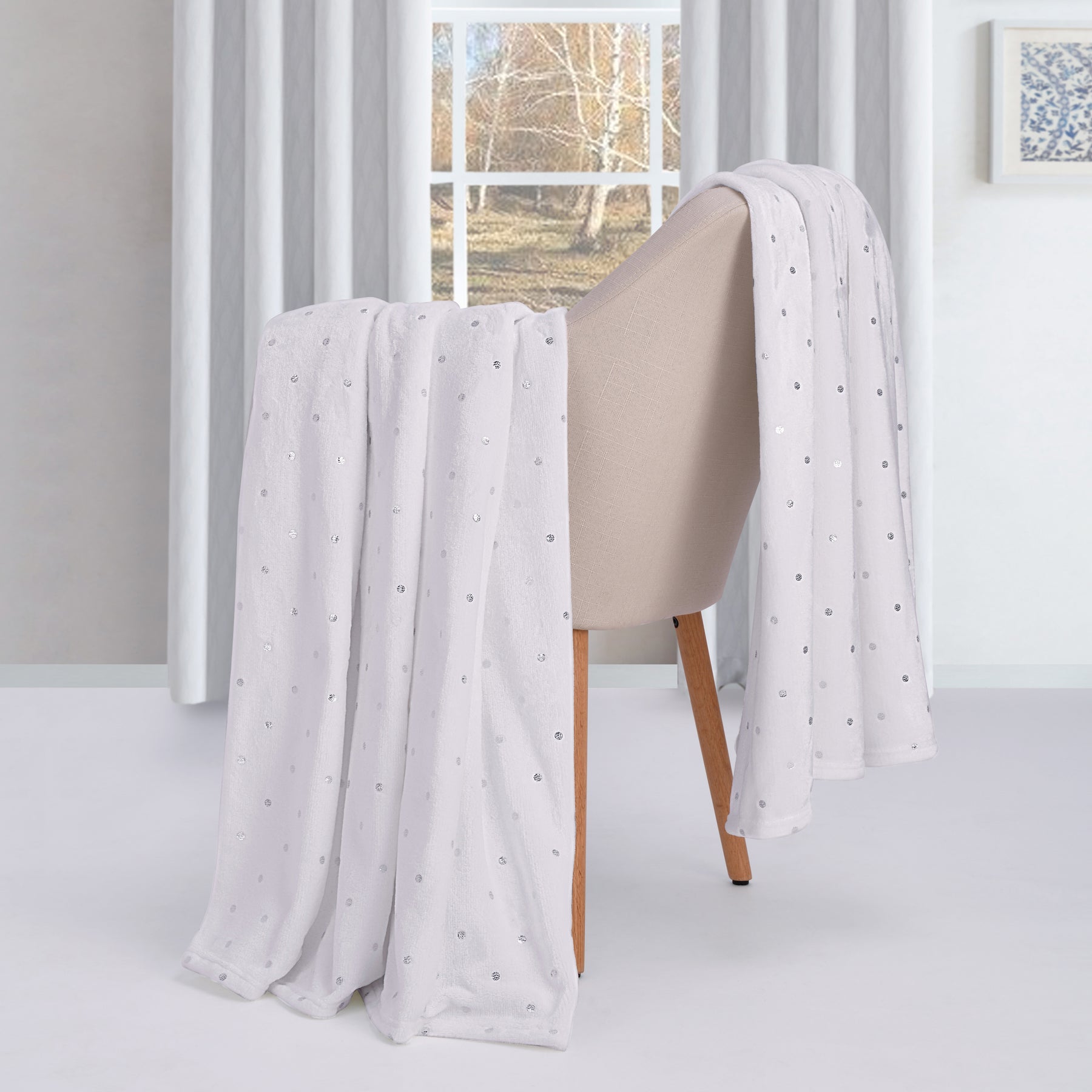 Fleece Plush Medium Weight Fluffy Soft Decorative Blanket Or Throw - White