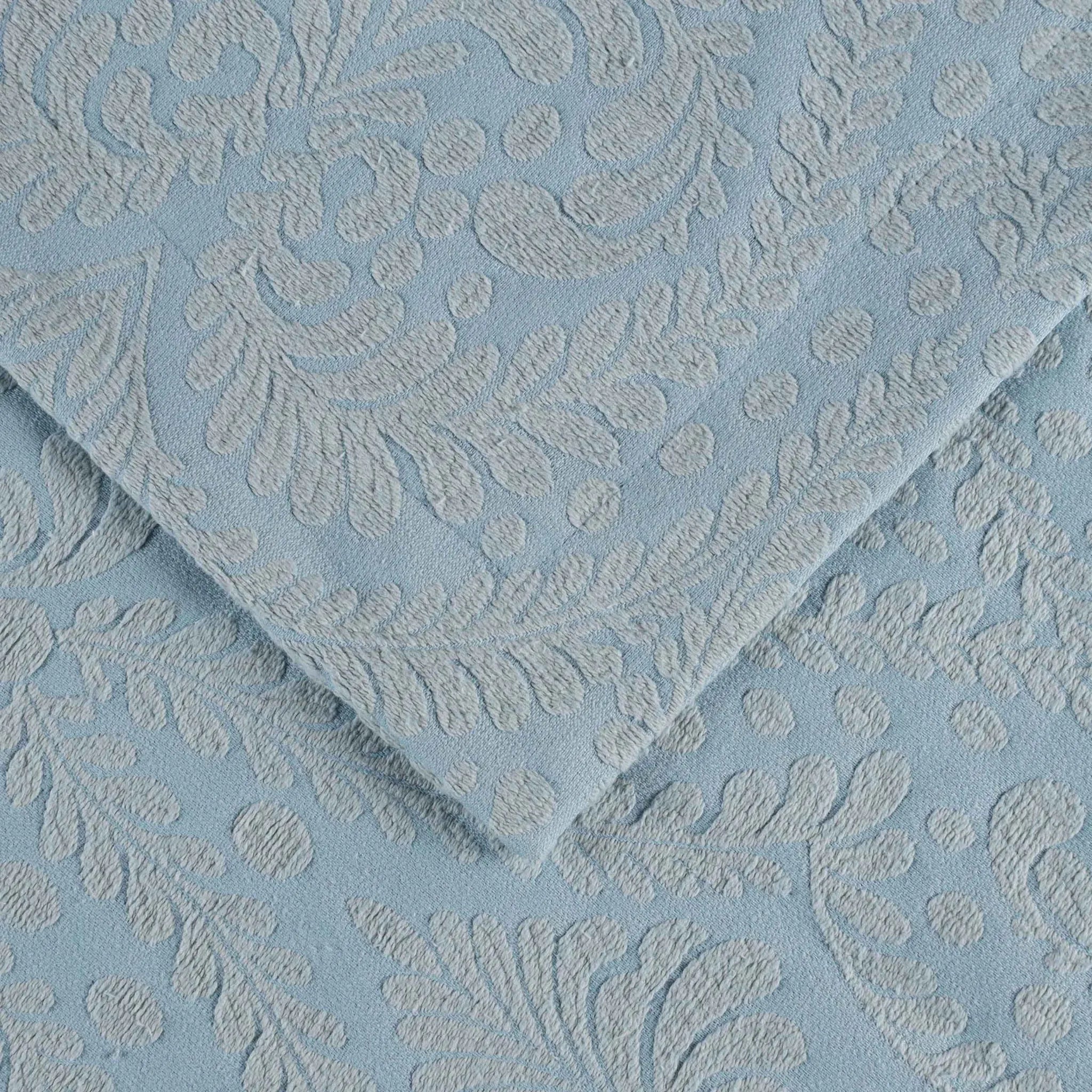 Aspen Jacquard Bedspread Set – 3‐Piece Cotton Blend Floral Bedding ...