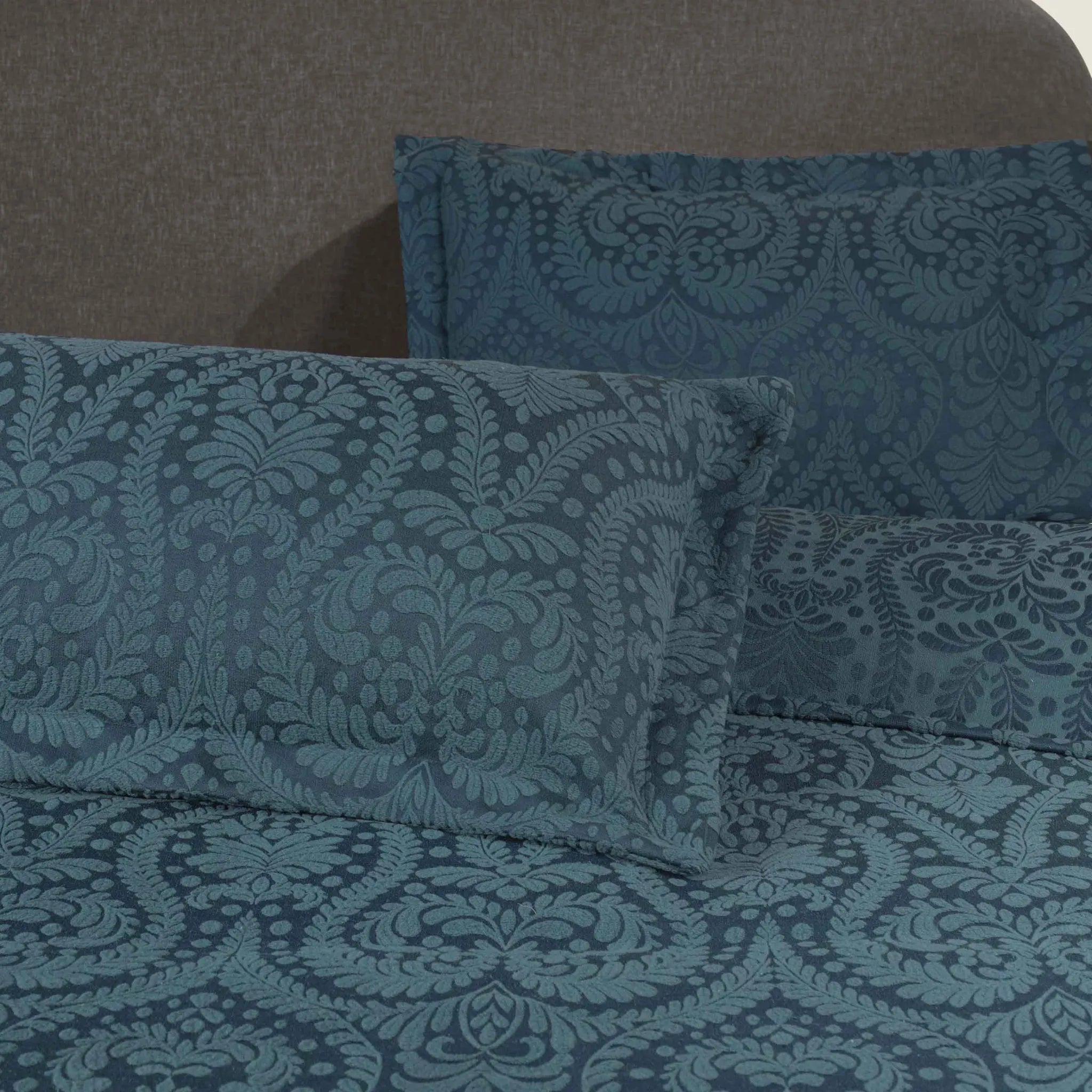 Aspen Jacquard Bedspread Set – 3‐Piece Cotton Blend Floral Bedding ...