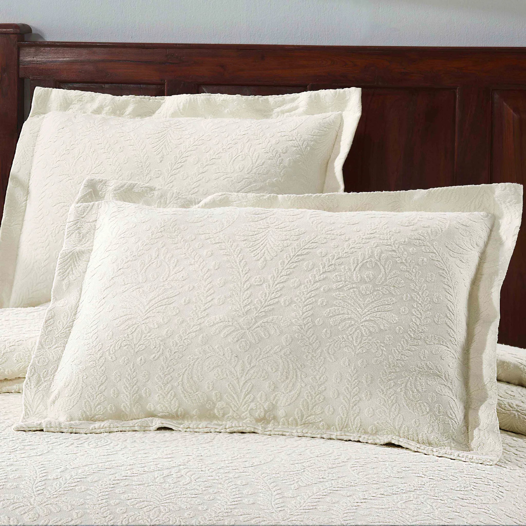Aspen Jacquard Bedspread Set – 3‐Piece Cotton Blend Floral Bedding ...