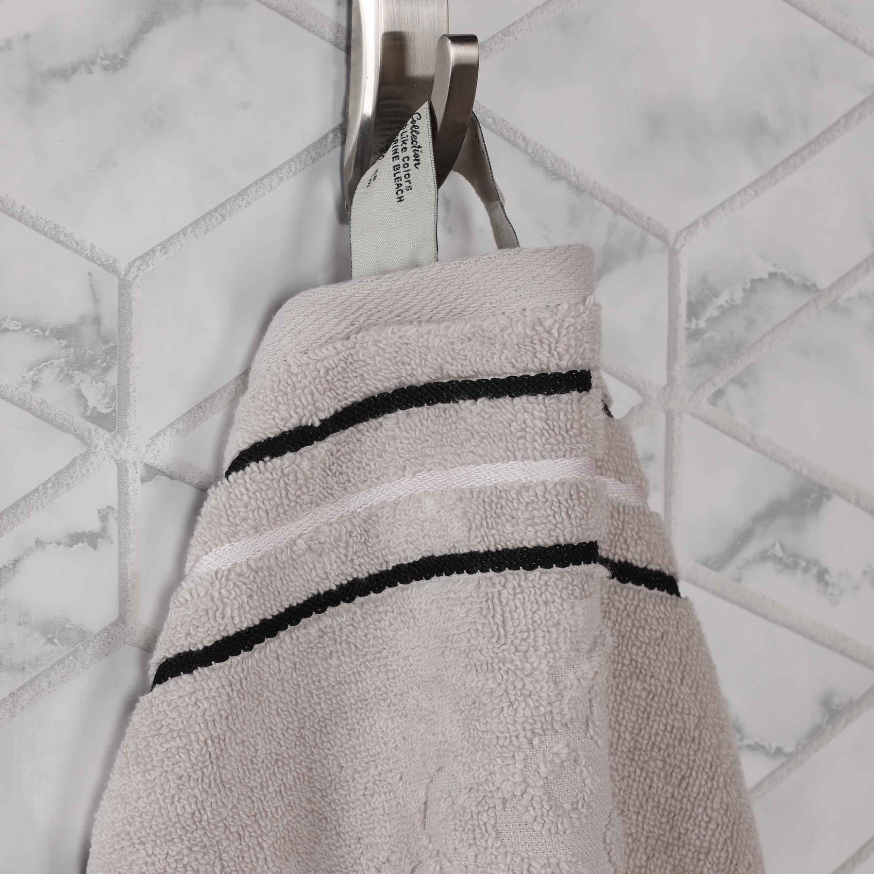 Sadie Zero Twist Cotton Floral Solid and Jacquard Hand Towel - Platinum
