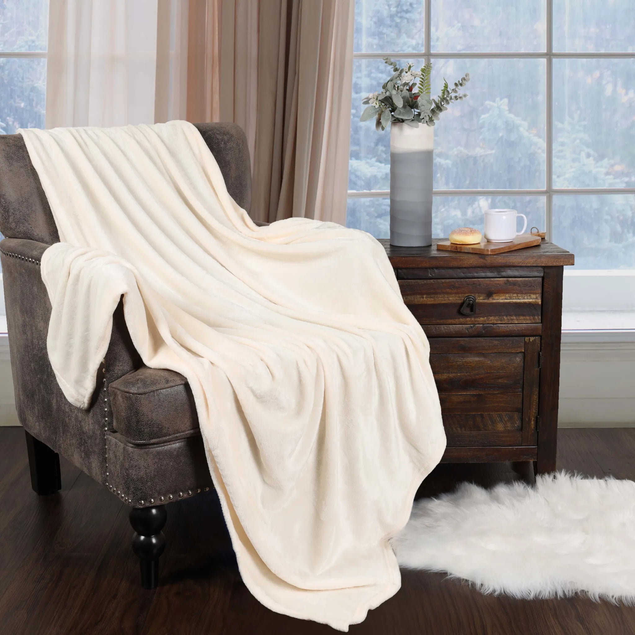 Superior Fleece Plush Medium Weight Fluffy Soft Decorative Throw - Blanket by Superior Brand