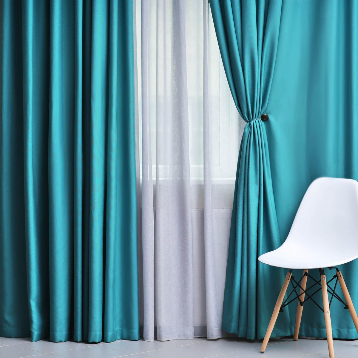 Superior Solid Classic Modern Blackout Curtain Set
