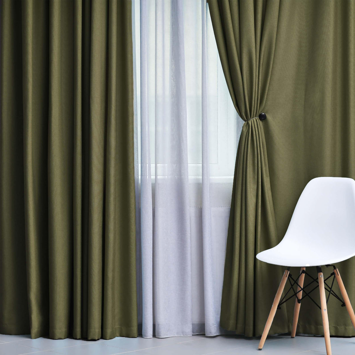 Superior Solid Classic Modern Blackout Curtain Set