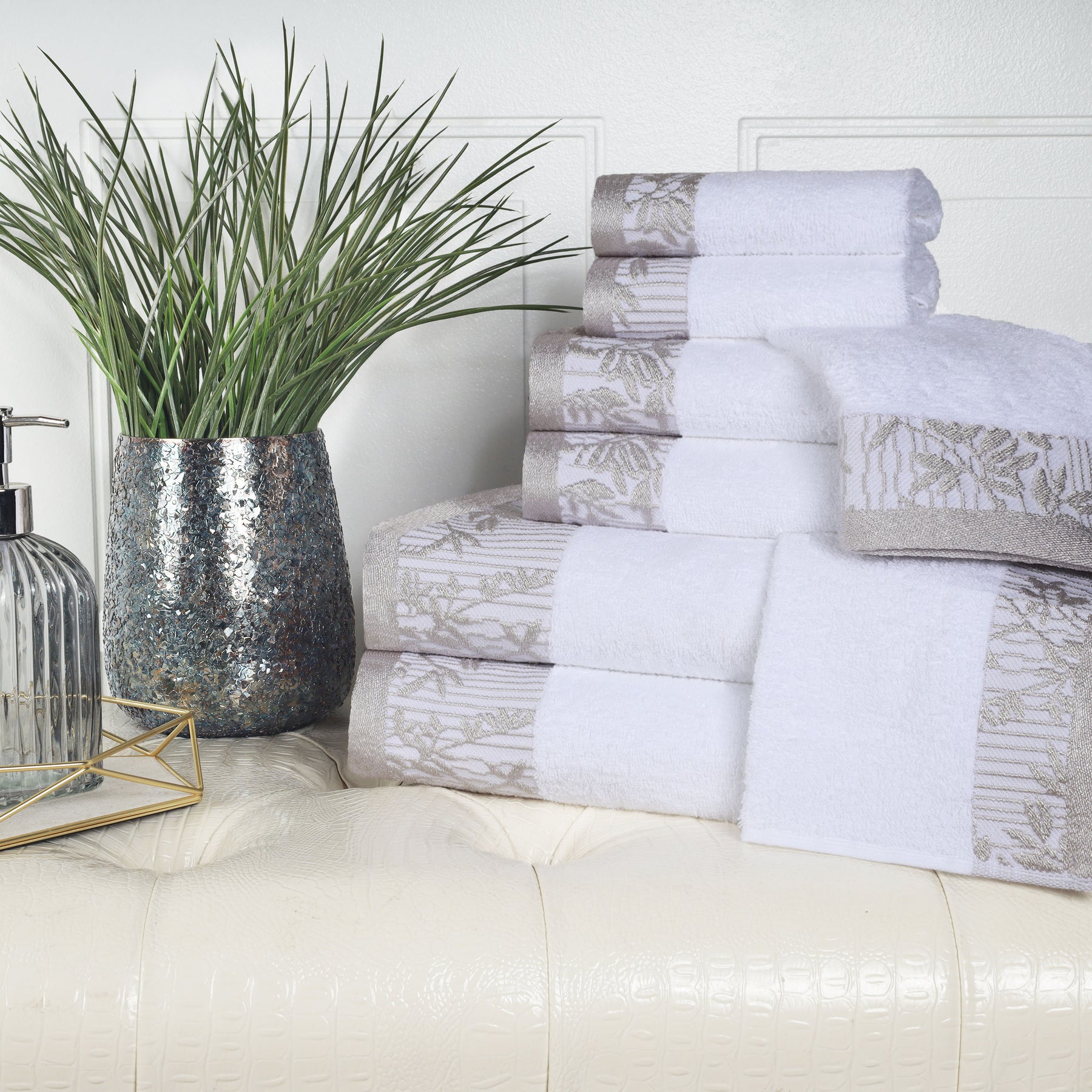 Superior Wisteria Cotton Floral Jacquard 8 Piece Towel Set - White