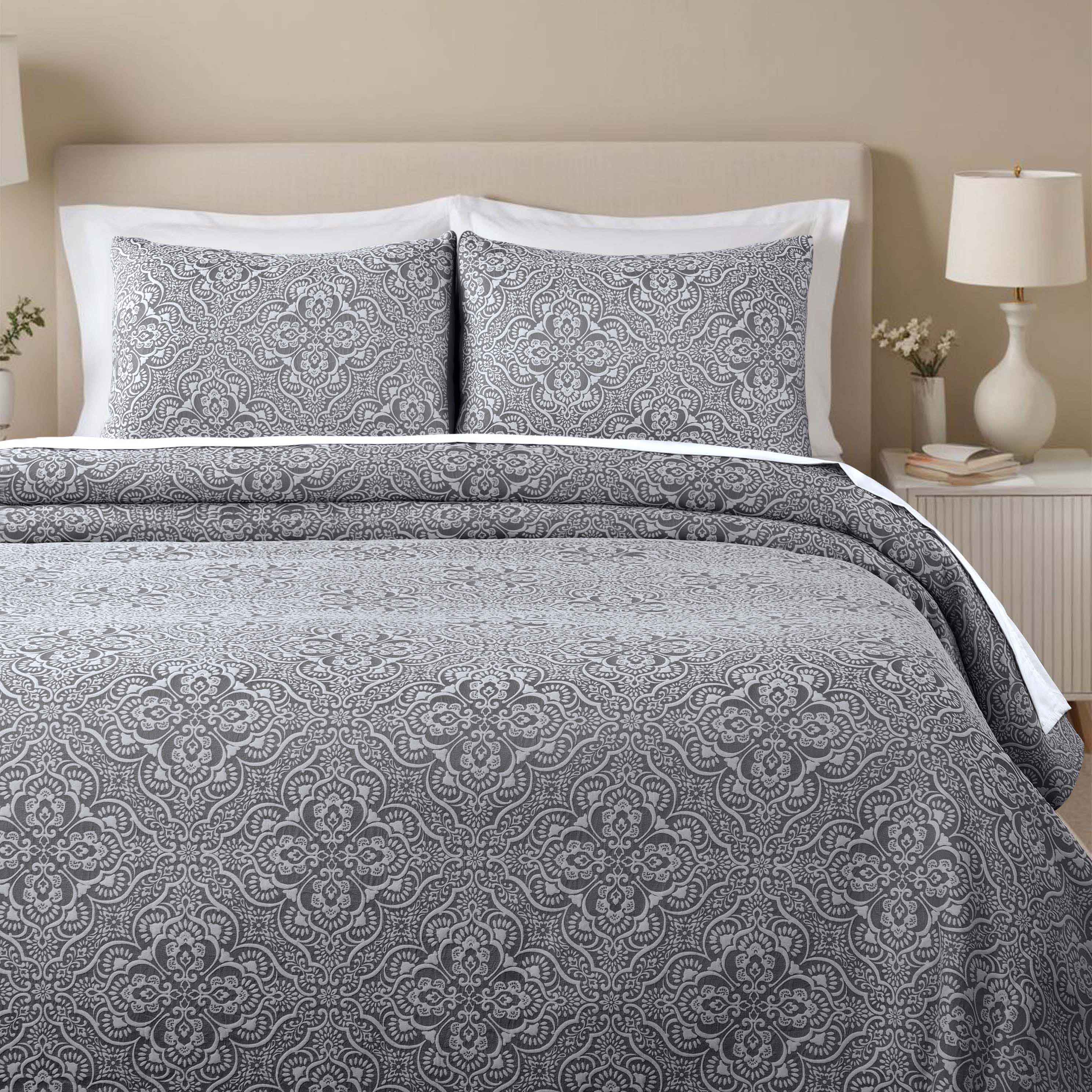 Enzy Medium Weight Floral Matelasse 3 Piece Bedspread Pillow Sham Set - Bedspread by Superior