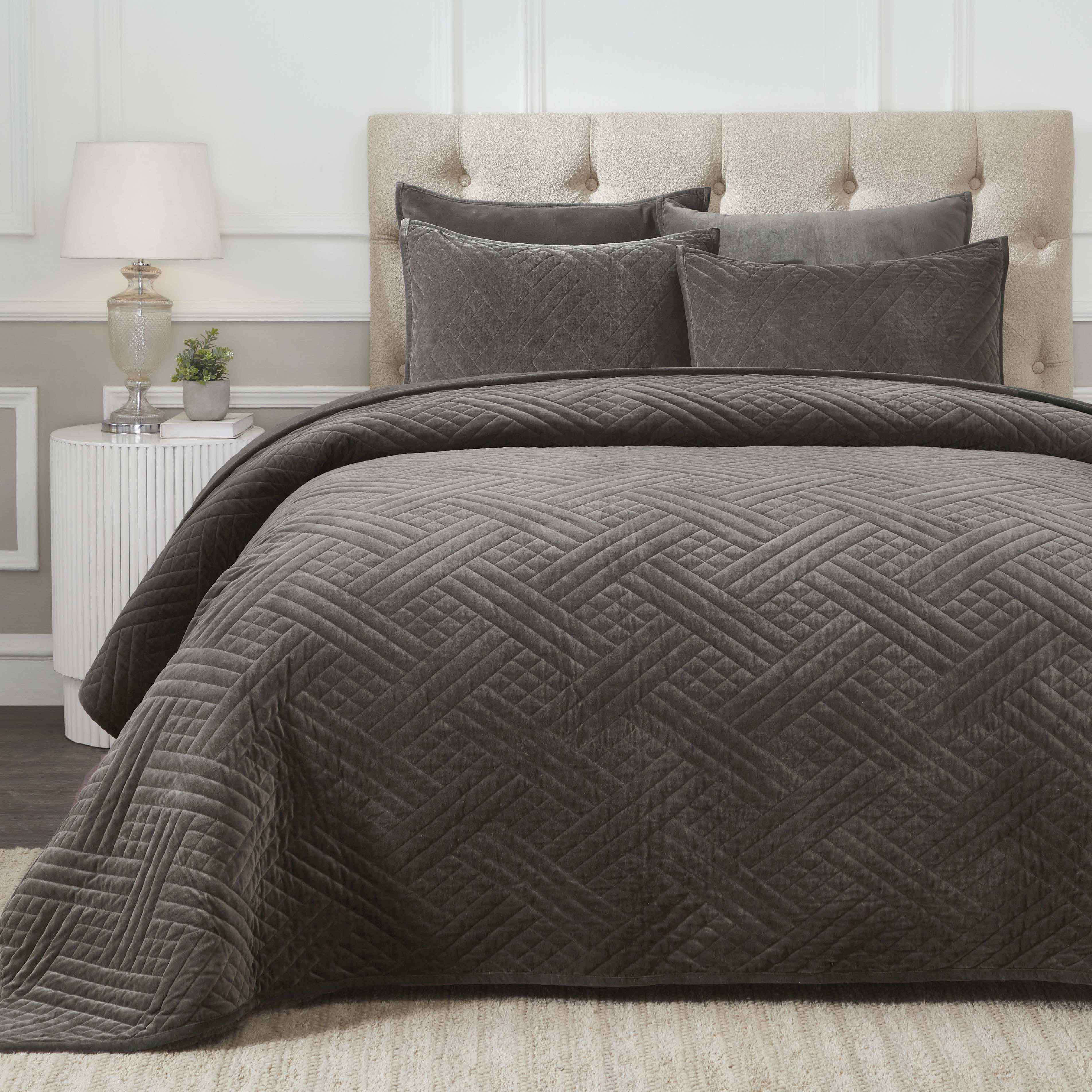 Karina Cotton Velvet Lightweight Geometric Quilt and Pillow Sham Set - Quilt Set by Superior Brand
