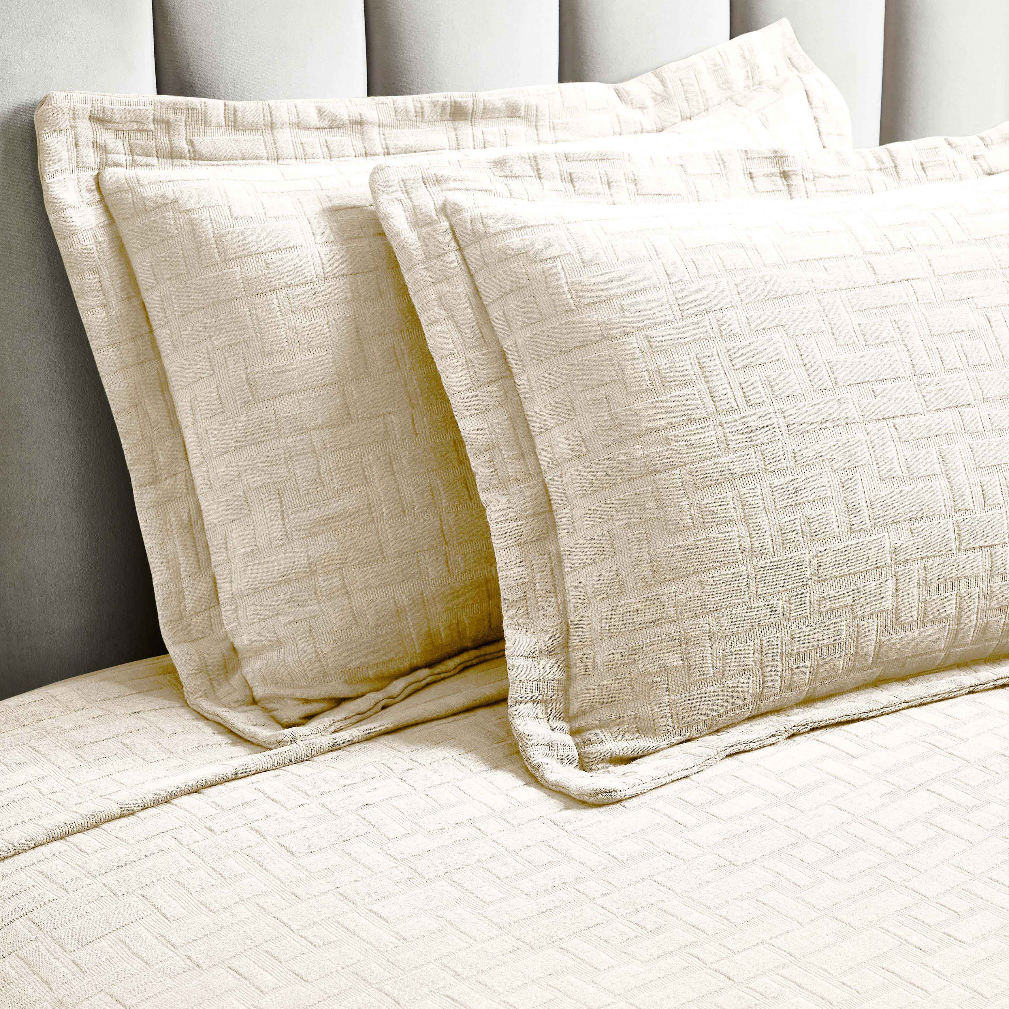Madrid Cotton Medium Weight Geometric Matelasse Bedspread and Sham Set - Bedspread by Superior