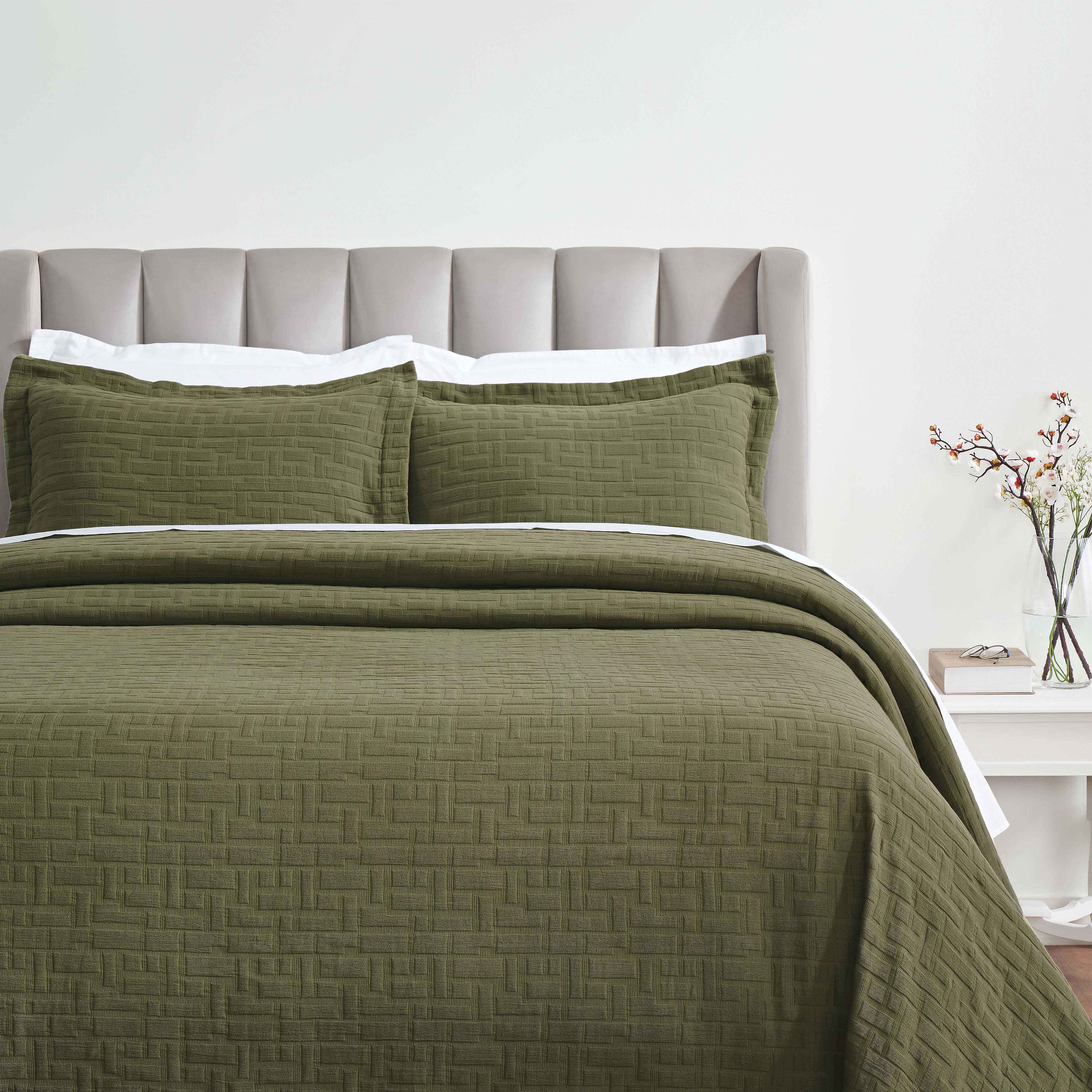 Madrid Cotton Medium Weight Geometric Matelasse Bedspread and Sham Set - Bedspread by Superior Brand