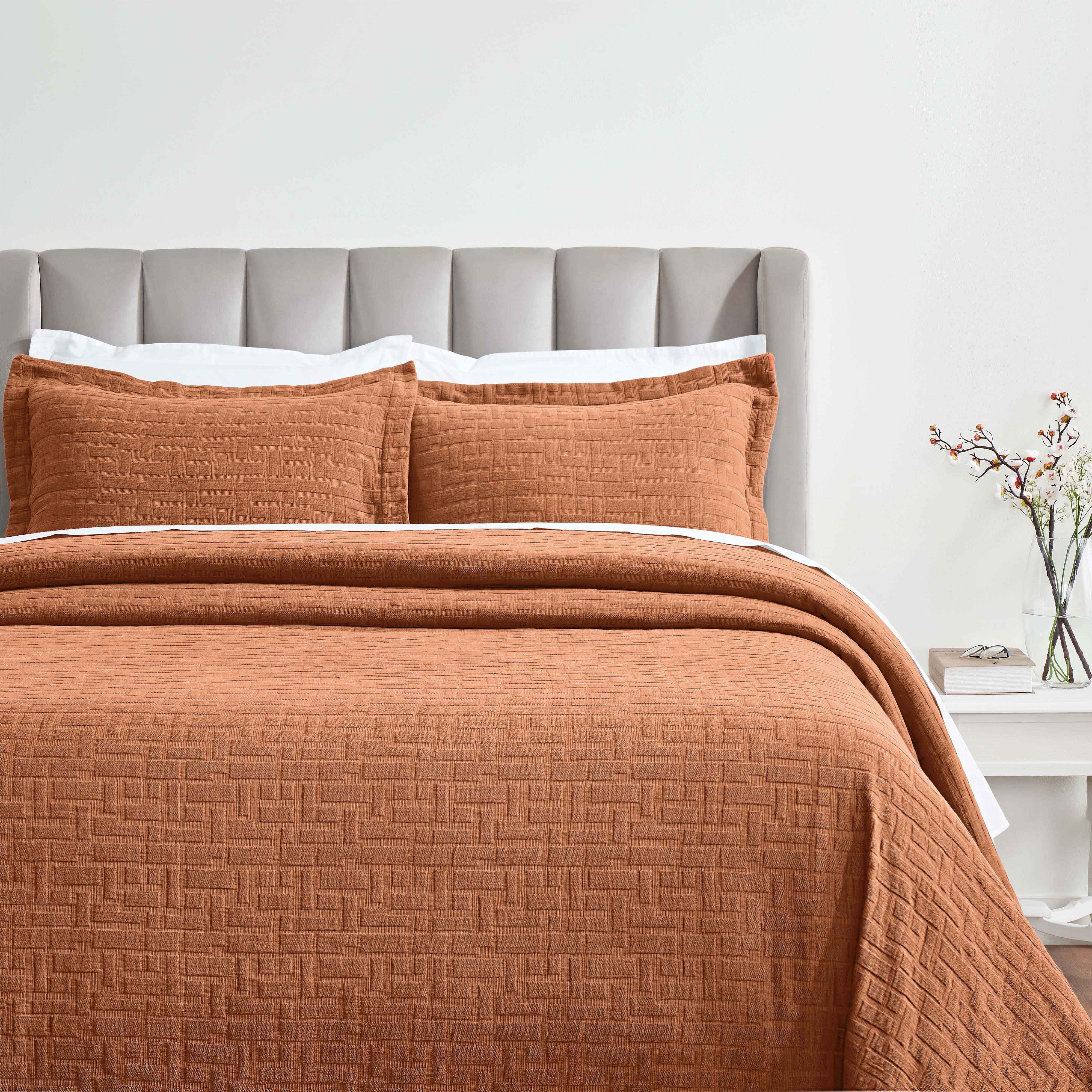 Madrid Cotton Medium Weight Geometric Matelasse Bedspread and Sham Set - Bedspread by Superior Brand
