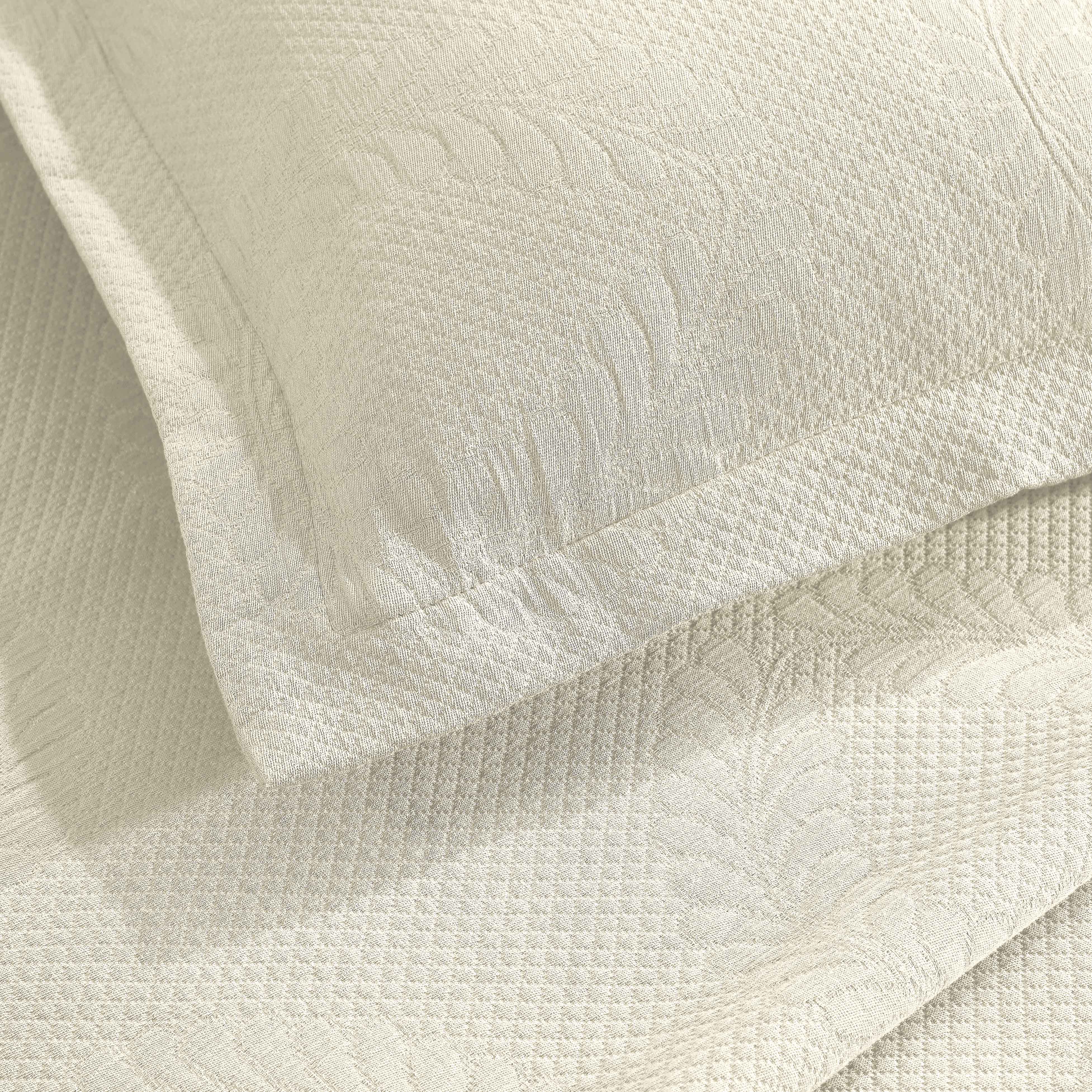 Peploi Medium Weight Jacquard Matelasse Floral Wreath Bedspread Set - Bedspread by Superior