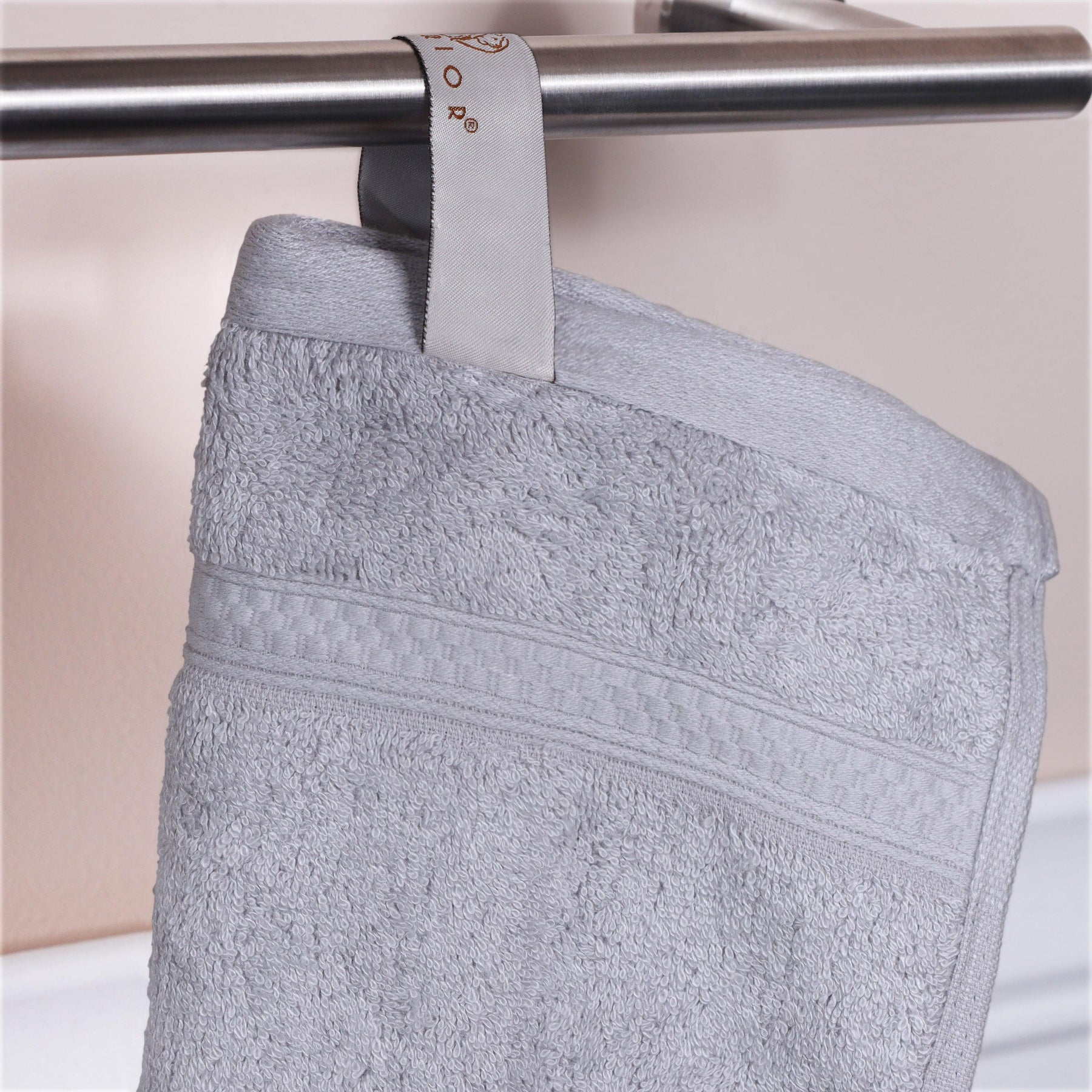 .Rayon from Bamboo Ultra-Plush Heavyweight Assorted 12-Piece Towel Set - Chrome
