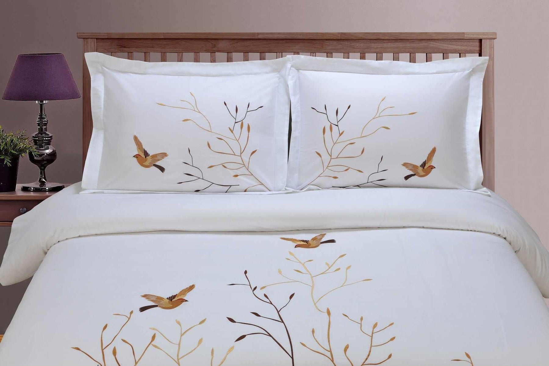 Superior Embroidered Swallow and Floral Cotton Duvet Cover Set - Gold