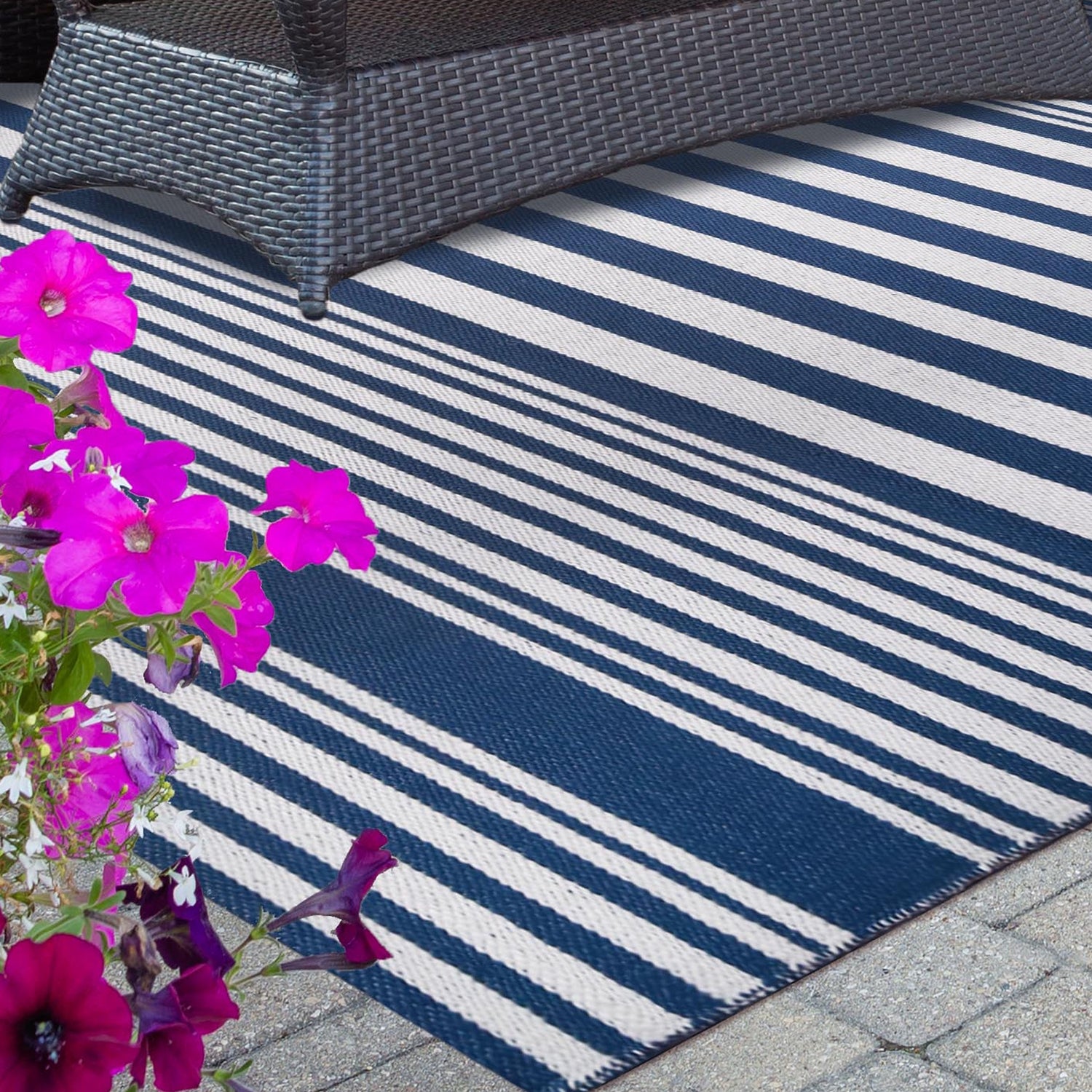 Superior Modern Stripes Large Indoor Outdoor Pattern Area Rug - Navy Blue