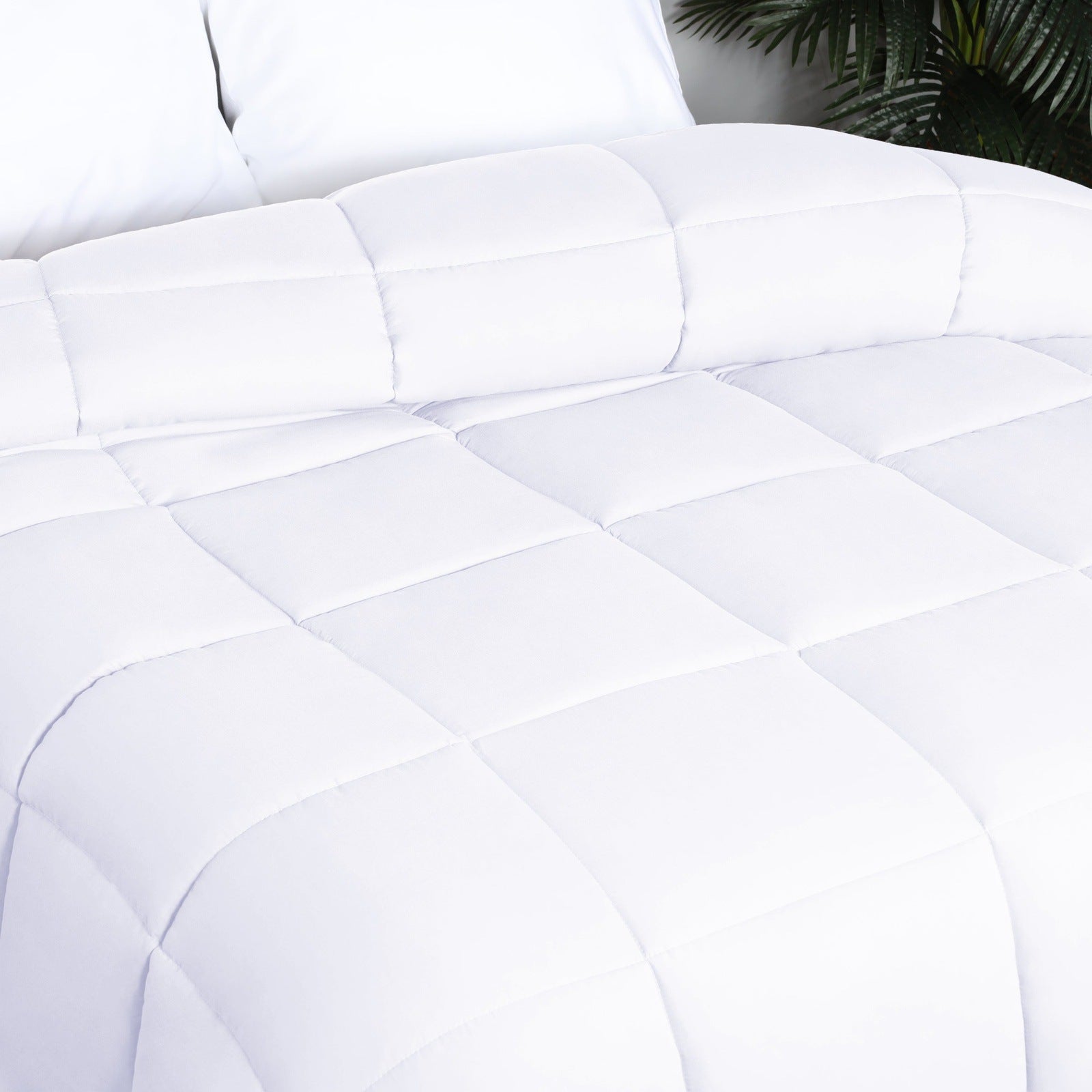 Superior Solid All Season Down Alternative Microfiber Comforter - White