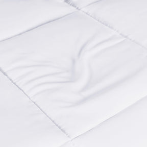  Superior Solid All Season Down Alternative Microfiber Comforter - white